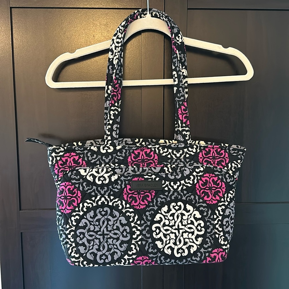 Vera Bradley Mandy Canterberry Magenta Quilted Purse